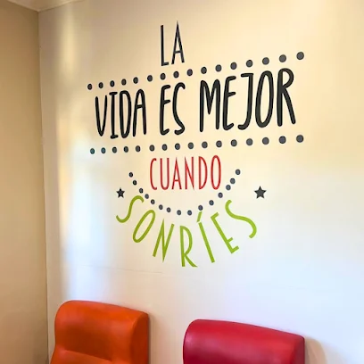 Clínica Dental Dra Laura Poyatos- Dentista Guadix