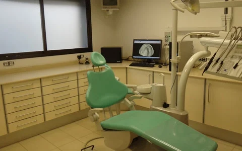 Clínica Dental Dra. María Del Carmen Romero Ferragut - 2