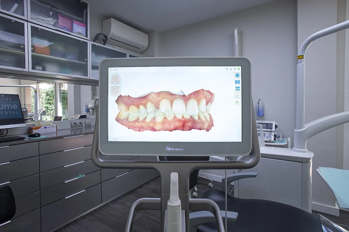 Clinica Dental Dra Maria Jaume - 2