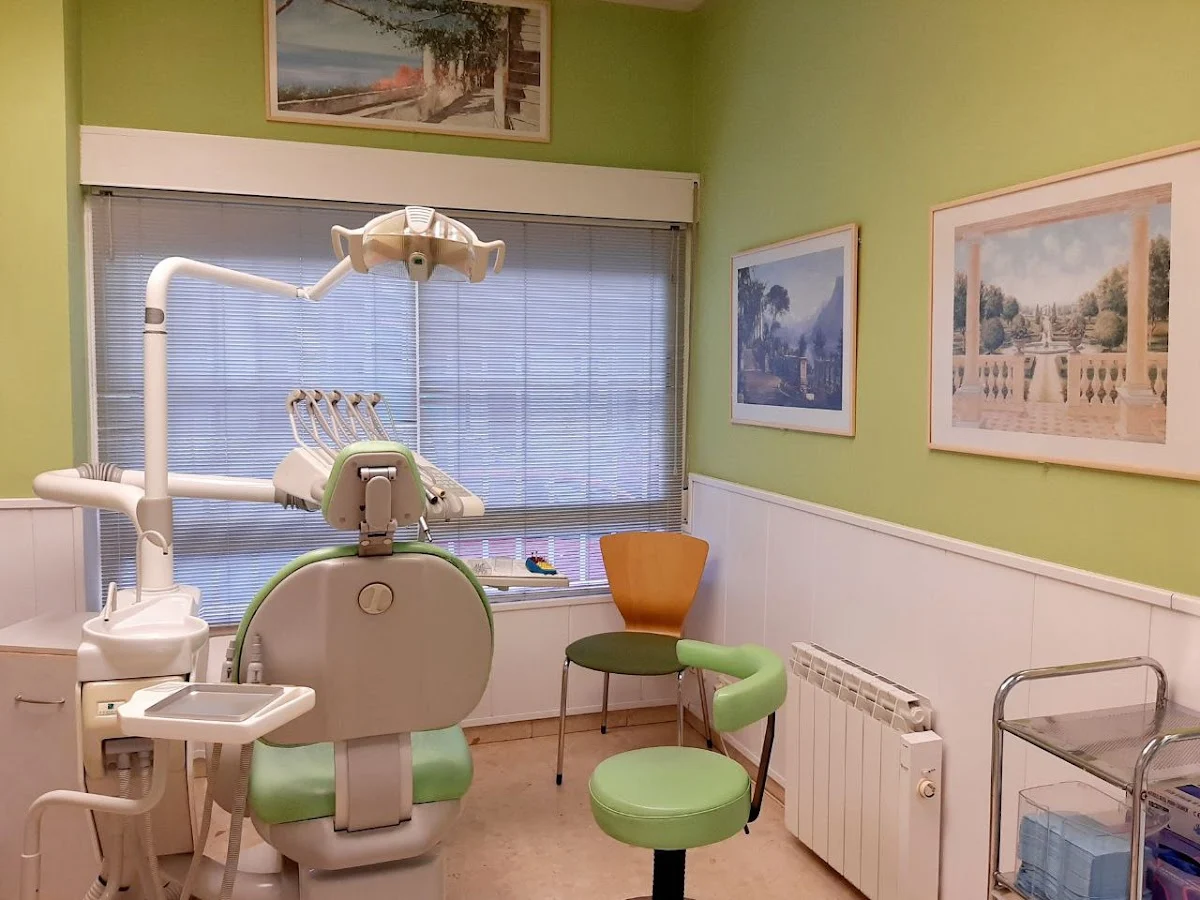 CLINICA DENTAL. Dra OrceroAltamirano ,M Carmen - 2