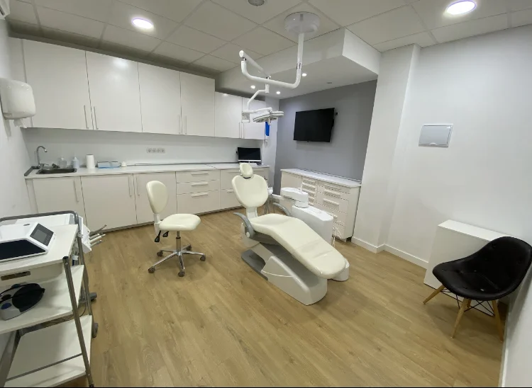 Clínica Dental Emet