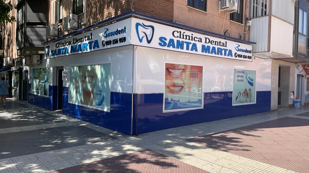 Clínica dental en Huelva - Busudent