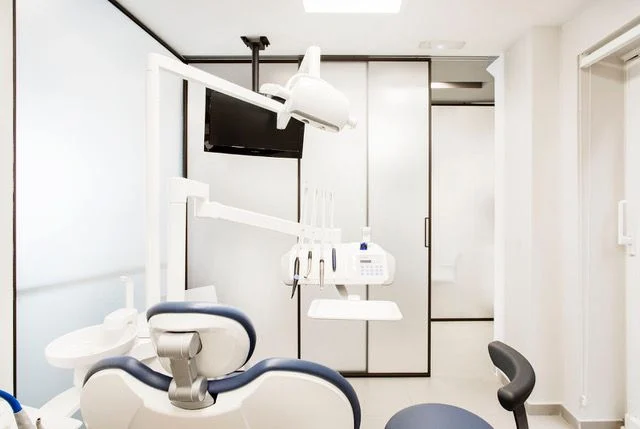 Clínica Dental en Santander | Dr. Rafael Menéndez - 2