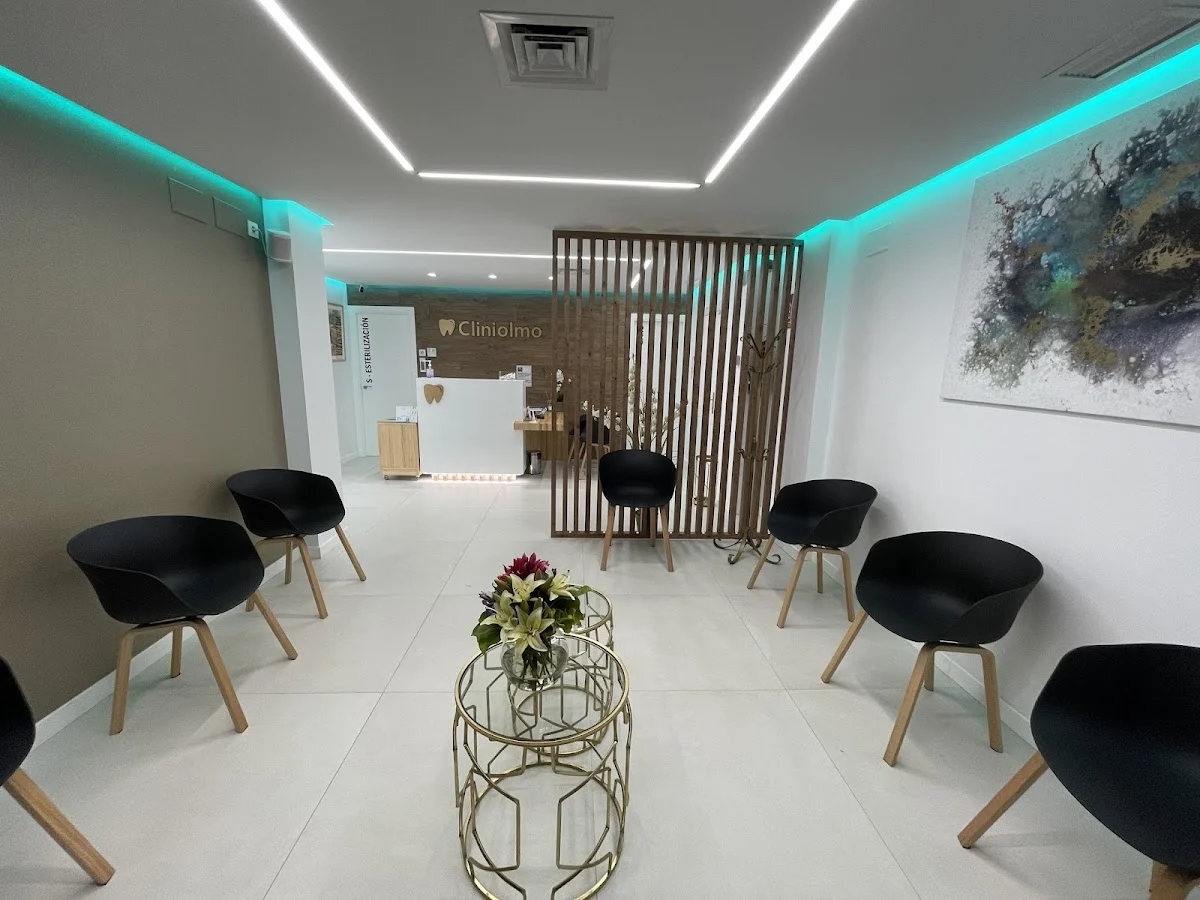 Clínica dental en Torremolinos Cliniolmo Dra. Rosario Olmo Gómez