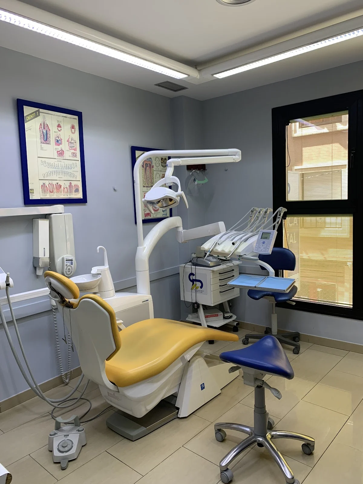Clinica Dental Enrique Mora - 2