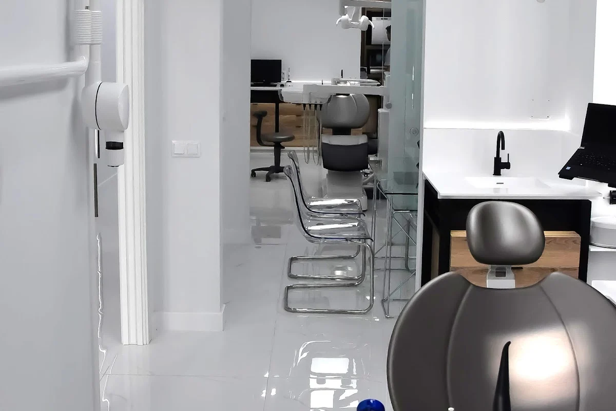 Clínica Dental Equipo Asensio Aguado - 2