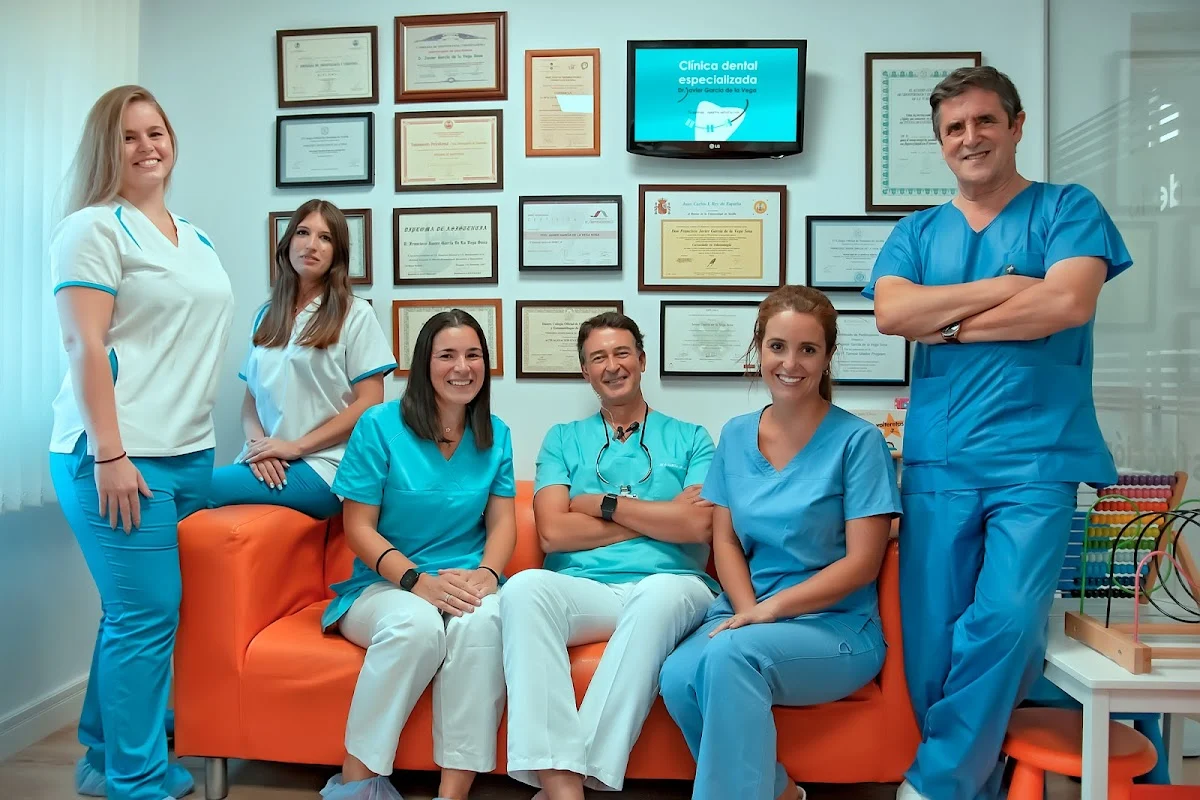 Clínica dental especializada Dr. Javier García de la Vega