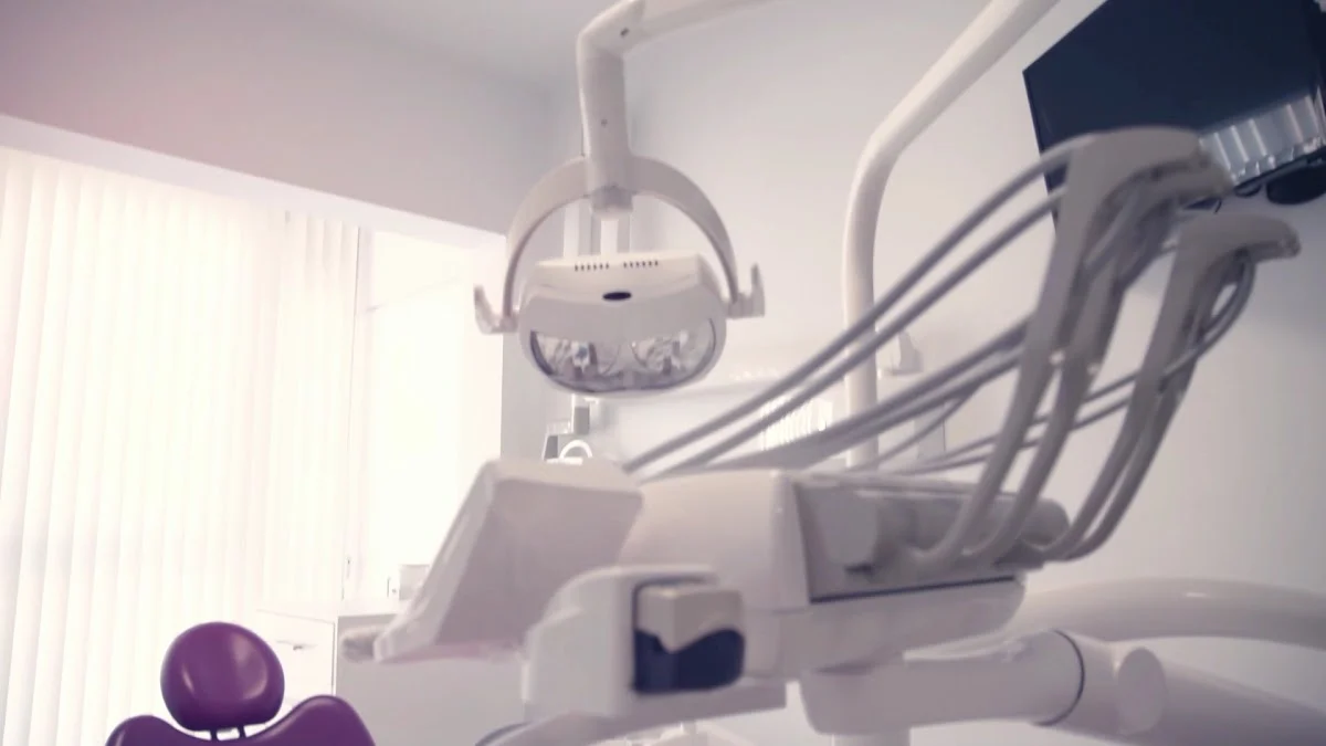 Clínica dental especializada Dr. Javier García de la Vega - 2