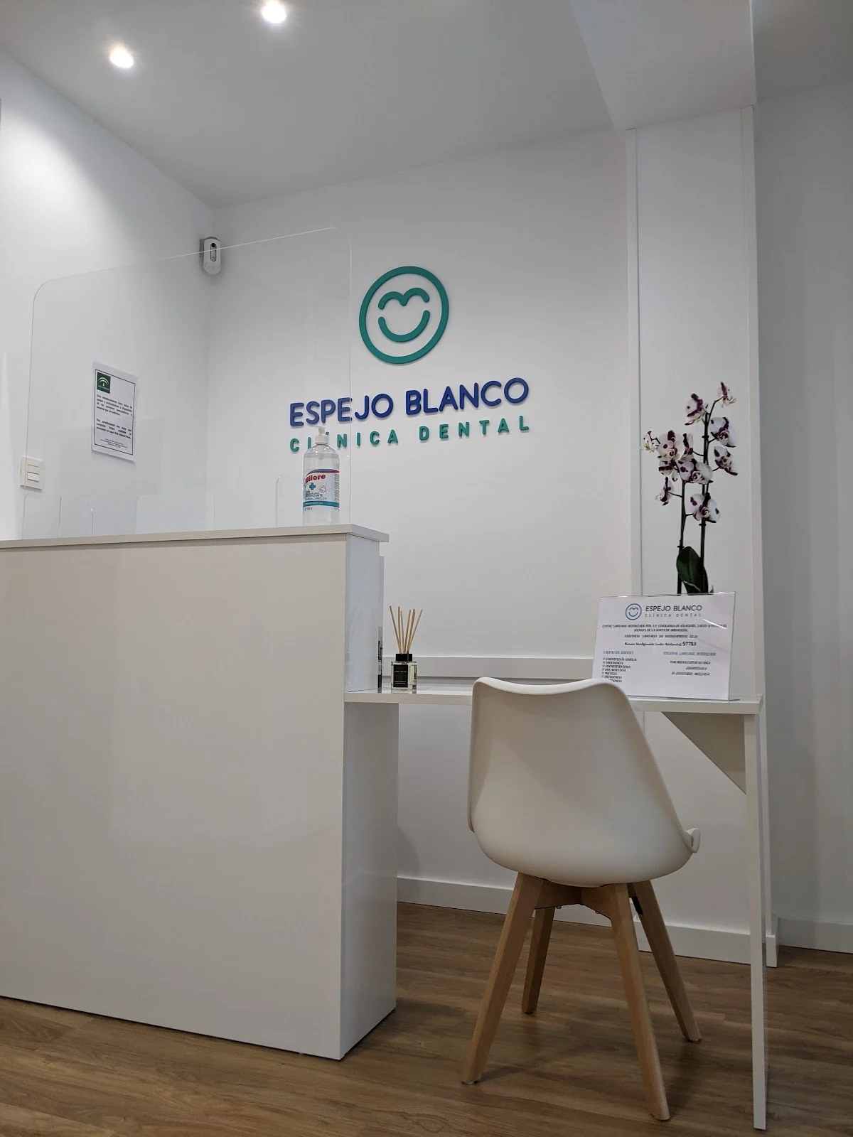 Clínica Dental Espejo Blanco - 2