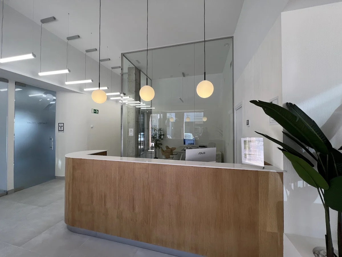 Clínica Dental & Estética Valdecarretas 7 - 2