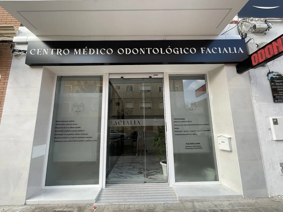 Clínica Dental Facialia en Silla | Urgencias Dentales 24h con cita previa|