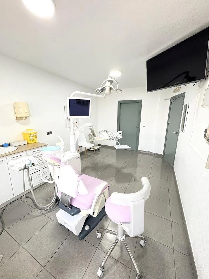 Clínica Dental Fernández | Dentistas en Pilar de la Horadada - 3