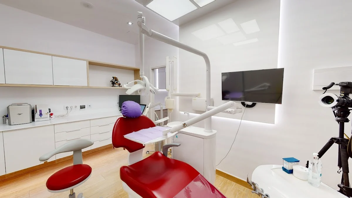 Clínica Dental Francisco Sada - 2