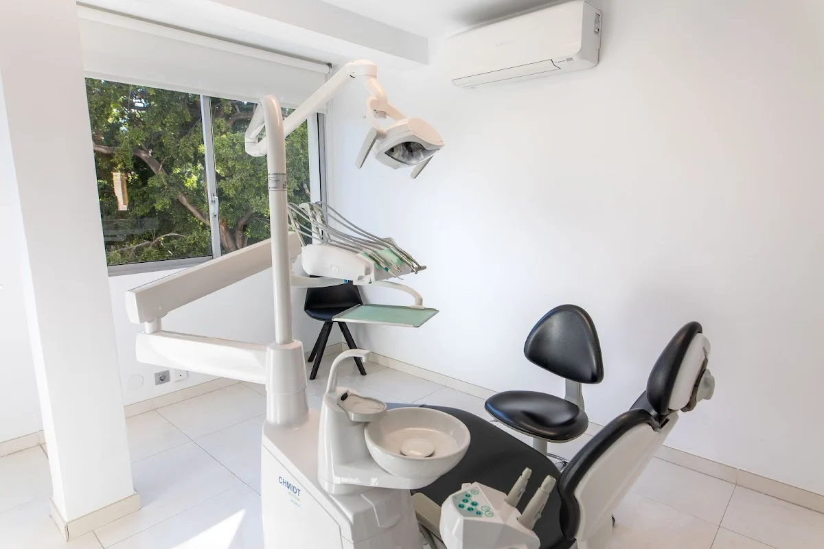 Clínica Dental Frápolli - 2