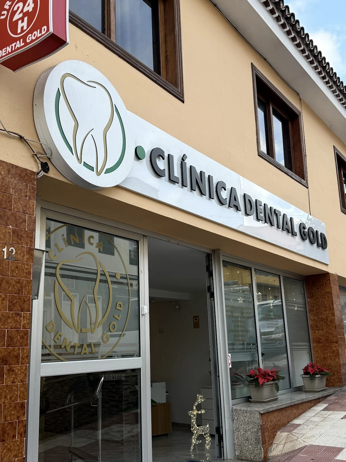 Clínica Dental Gold