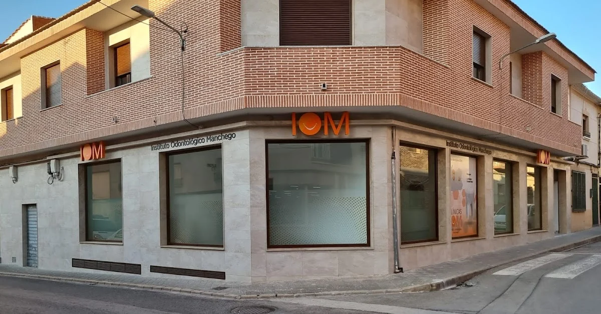 Clínica dental IOM La Solana (Instituto Odontológico Manchego)