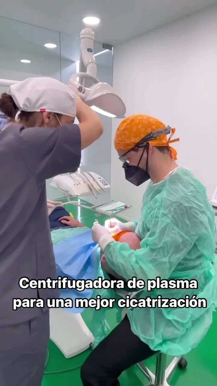 Clinica Dental Javier Arroyo & Fernando Hernández - 2