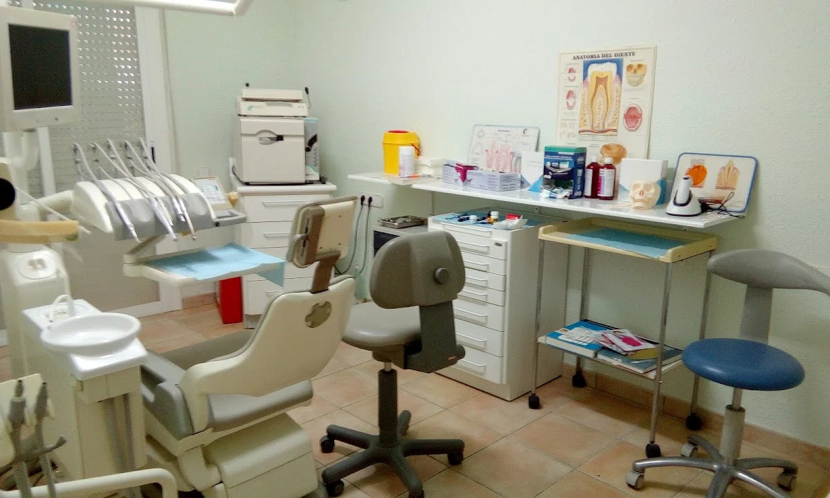 Clínica dental Josefina Arce Llupia - 3
