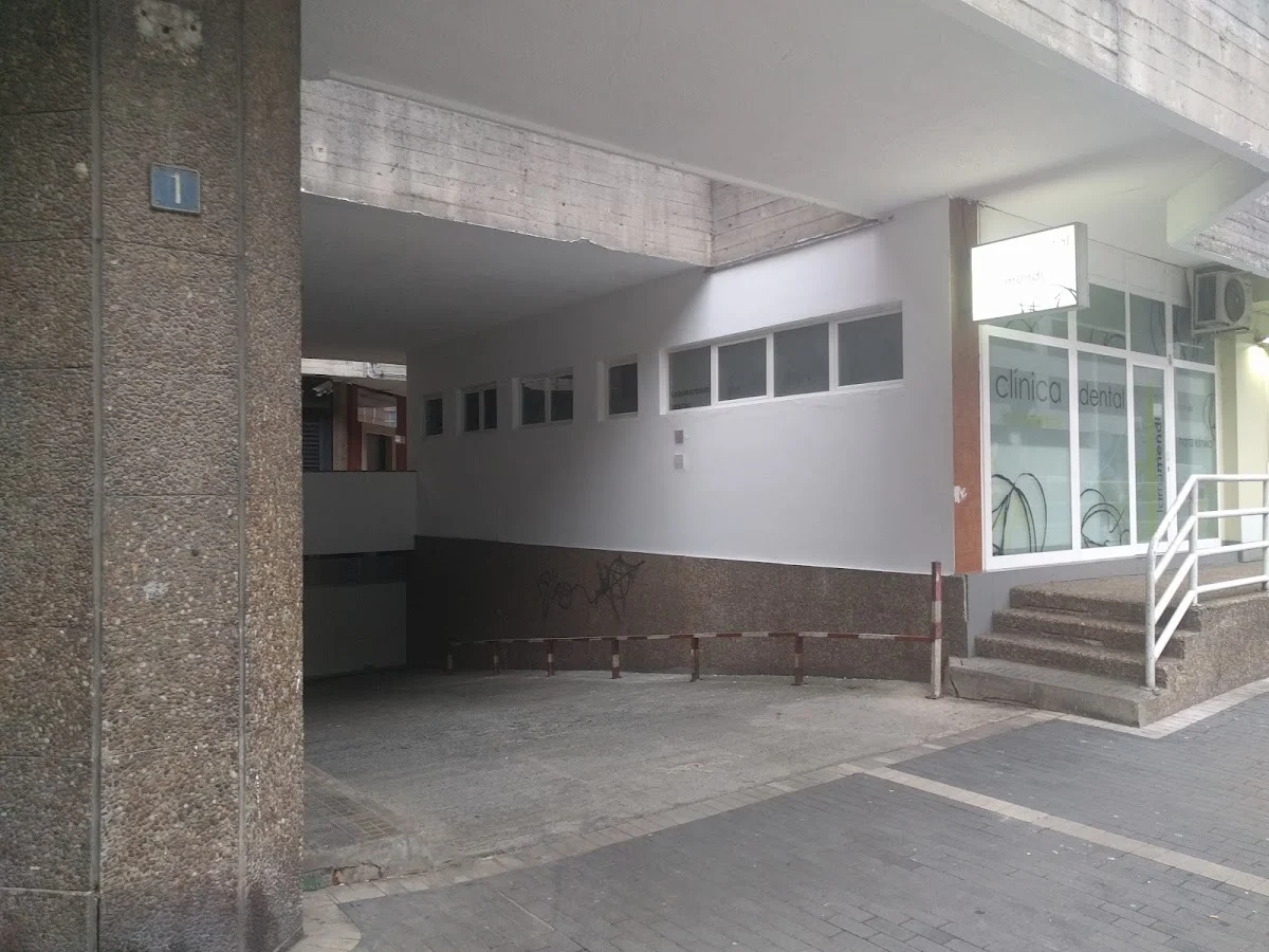 Clínica Dental Larramendi