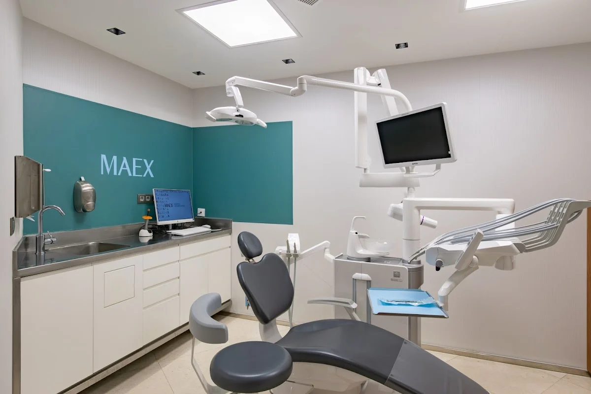 Clínica dental MAEX Ferreras - 2