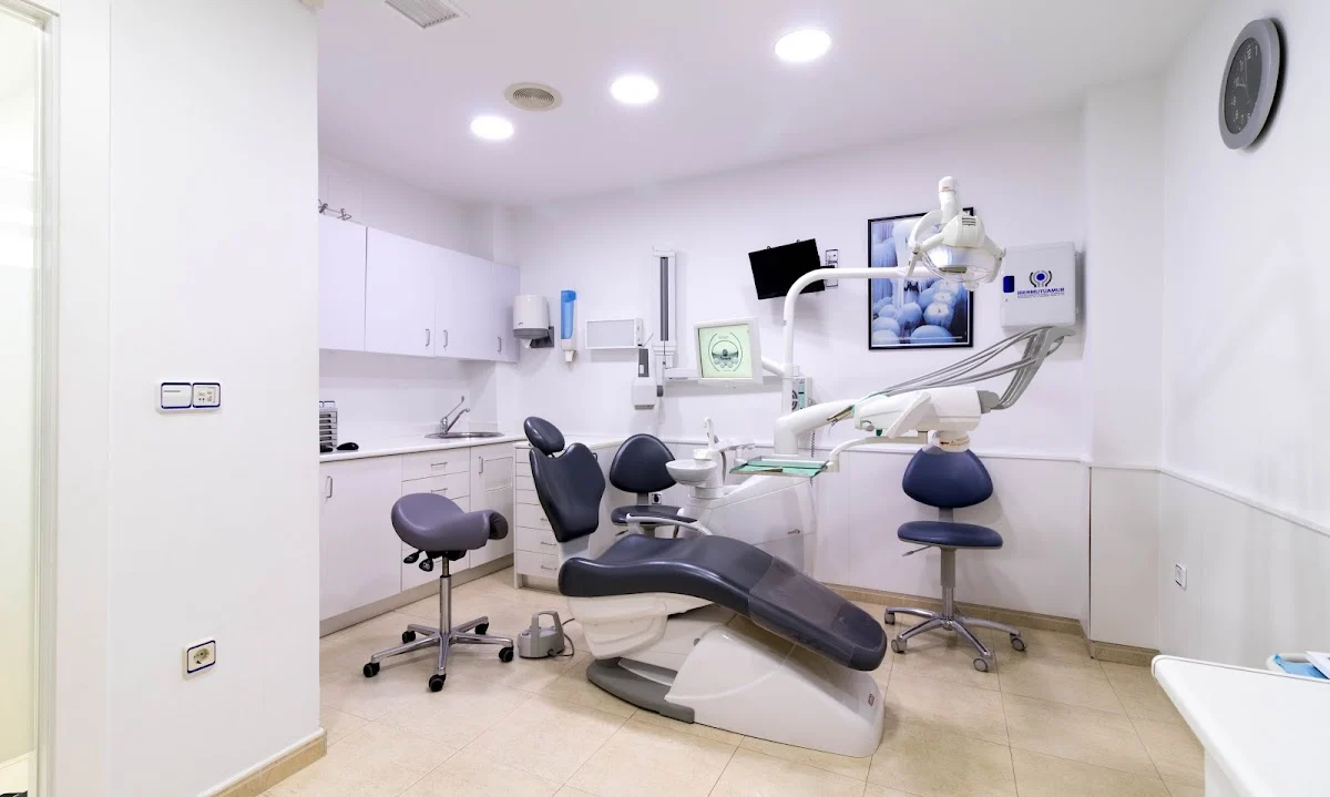 Clínica Dental Maracena | Dr. Manuel Rodríguez Pérez