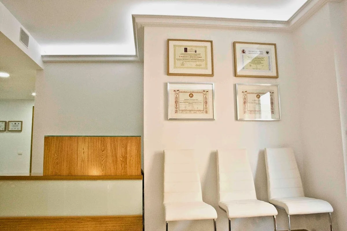 Clinica Dental Mariano Requena