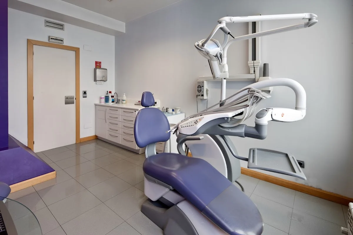 Clínica Dental Media Luna - Marina Gómez y Roberto Ibáñez