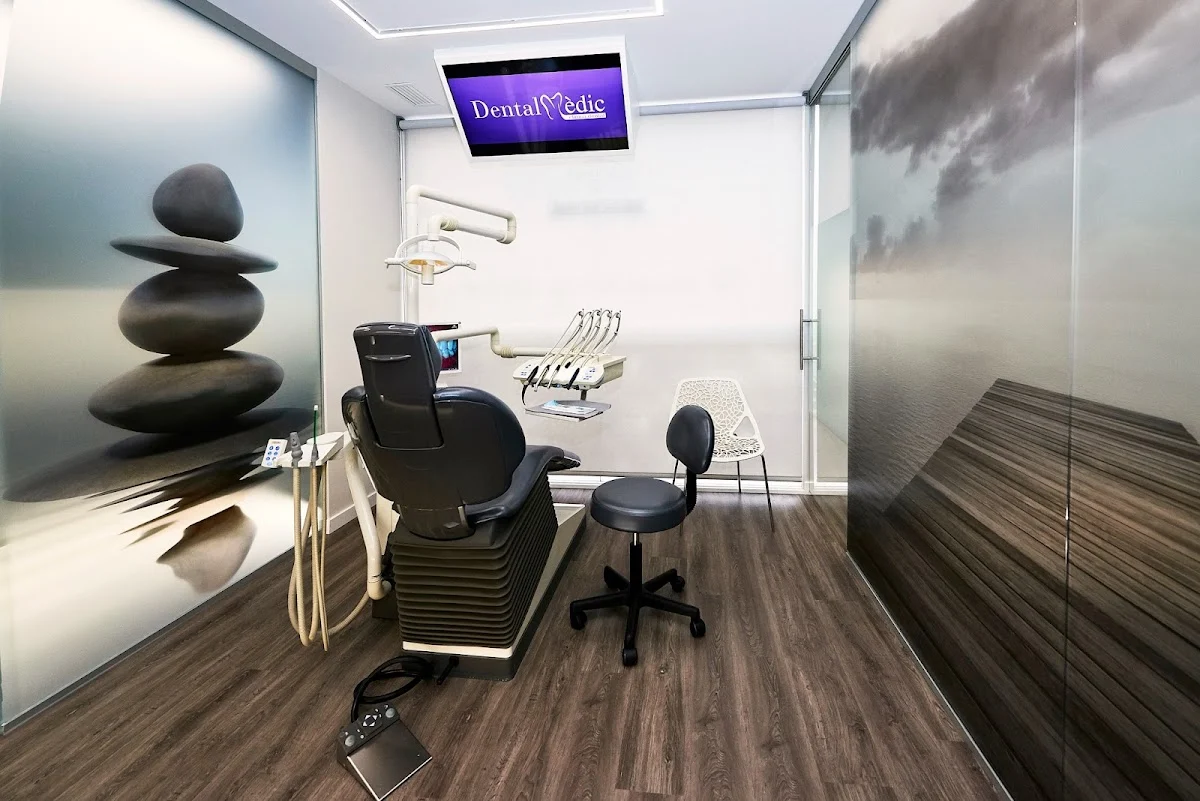 Clínica Dental Mèdic en Sant Joan Despí - 2