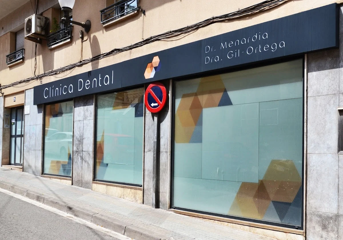 Clínica Dental Menardia | Gil-Ortega - 2