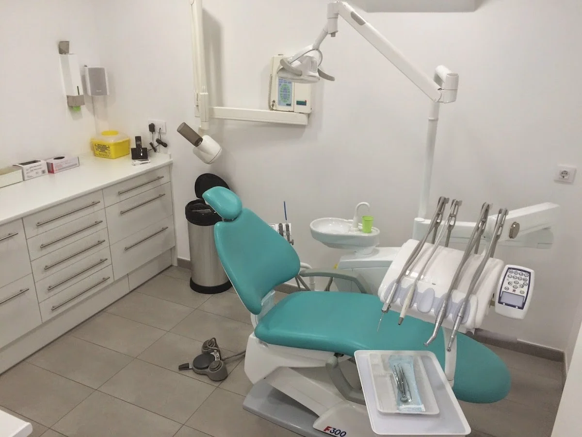 Clínica Dental Menorca Dental - 2