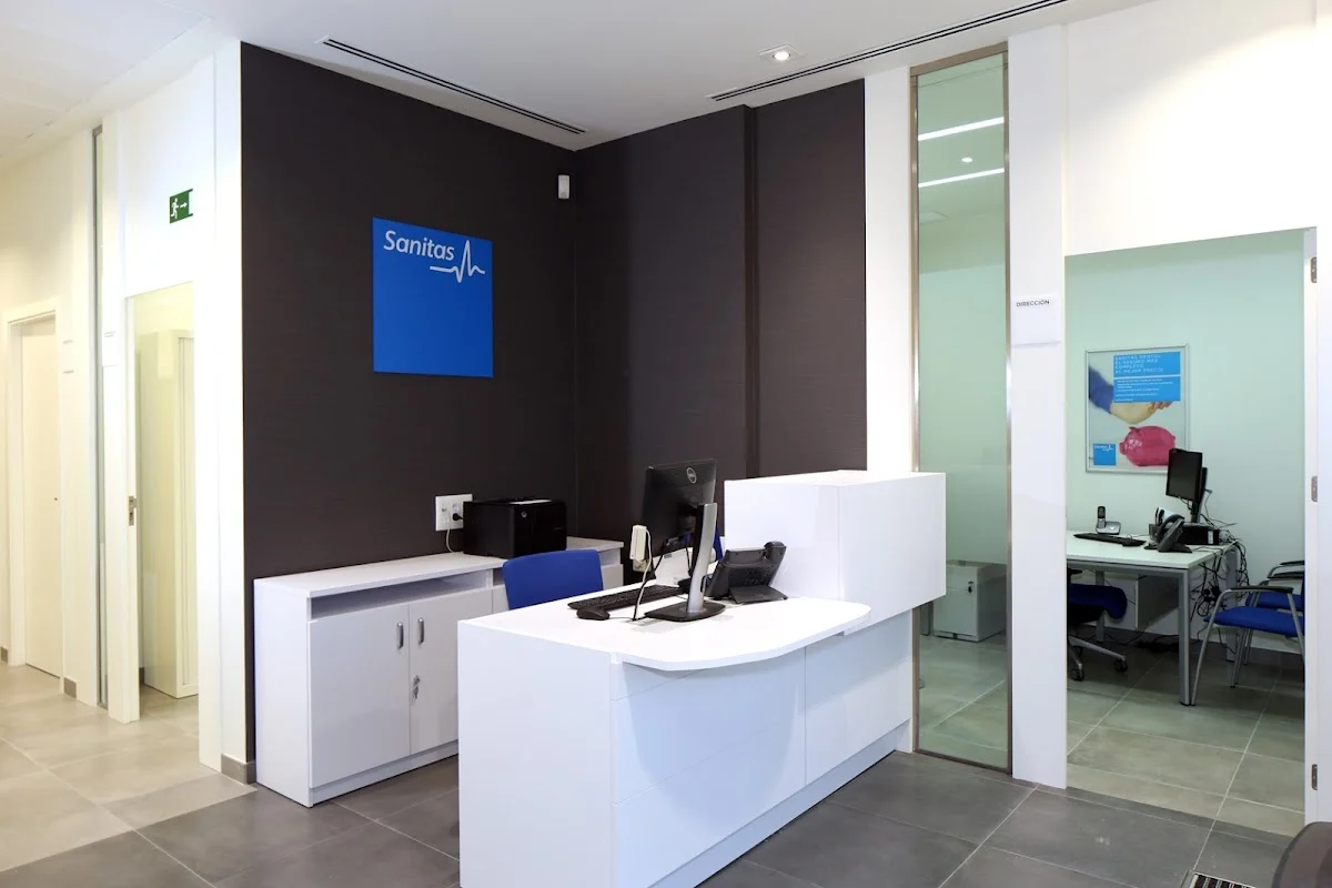 Clínica Dental Milenium Coslada - Sanitas - 2