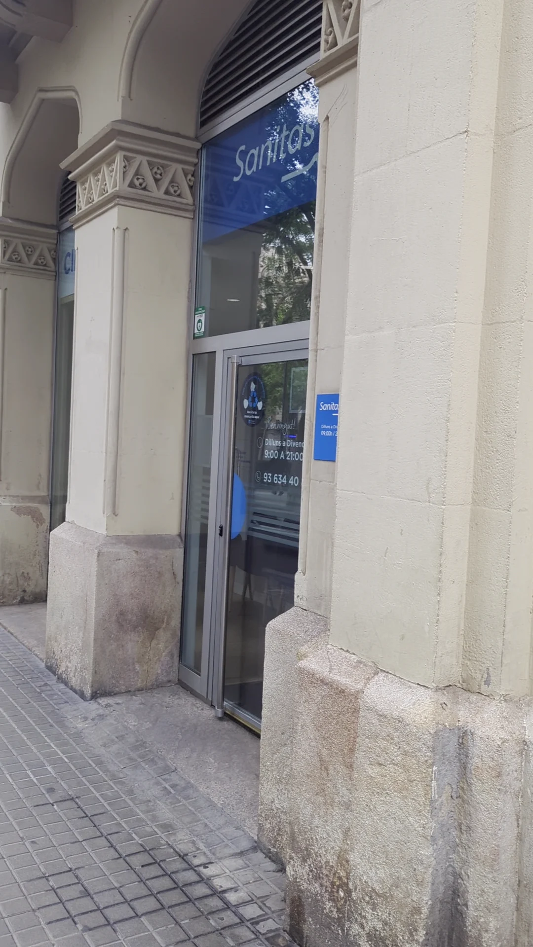 Clínica Dental Milenium Gran Vía de Les Corts - Sanitas - 3
