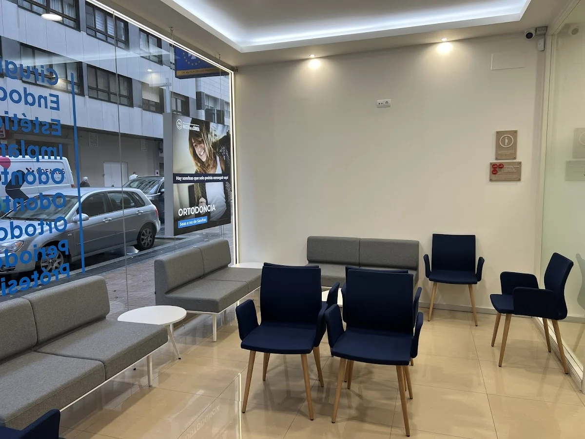 Clínica Dental Milenium Pontevedra - Sanitas - 2