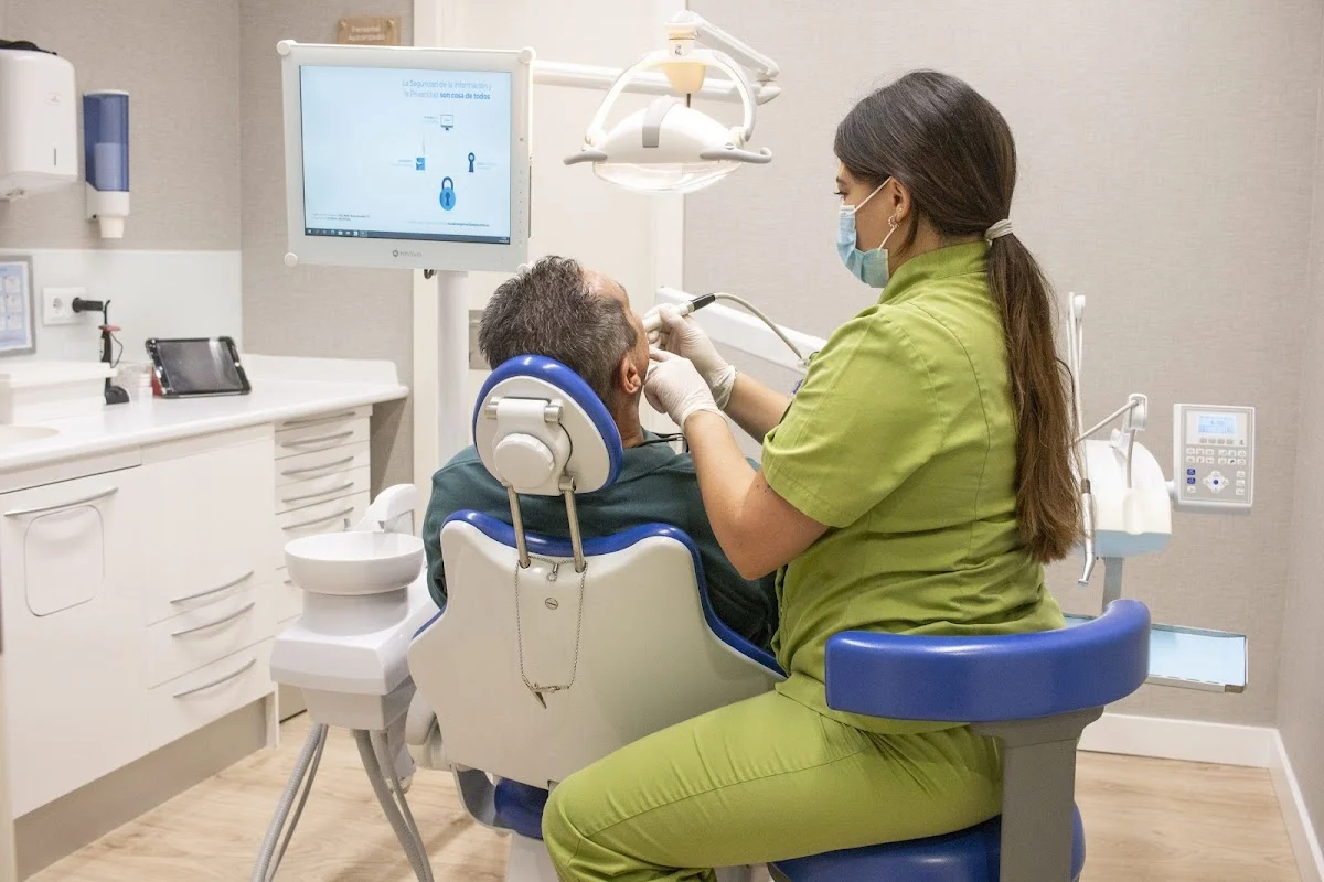Clínica Dental Milenium Segovia - Sanitas - 2