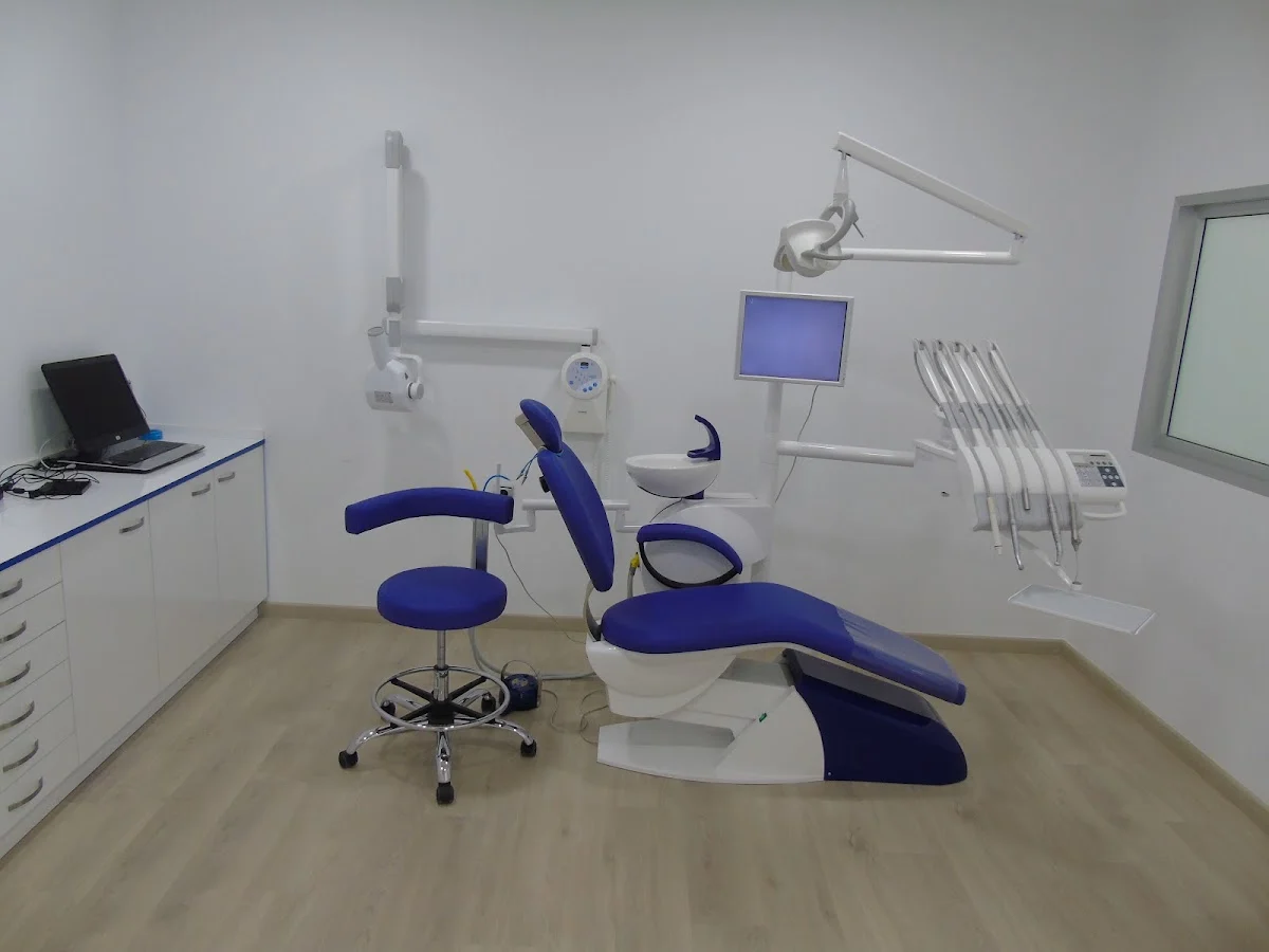 Clínica Dental Mónica Llàcer Soria - 2