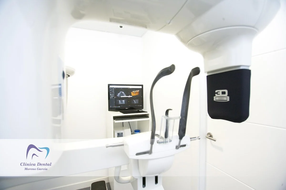 CLINICA DENTAL MORENO GARCIA - 3