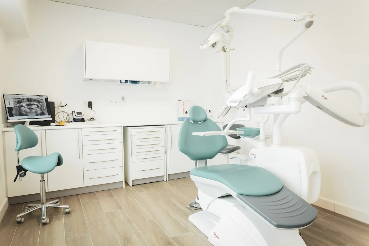 Clínica Dental Nevada - 2