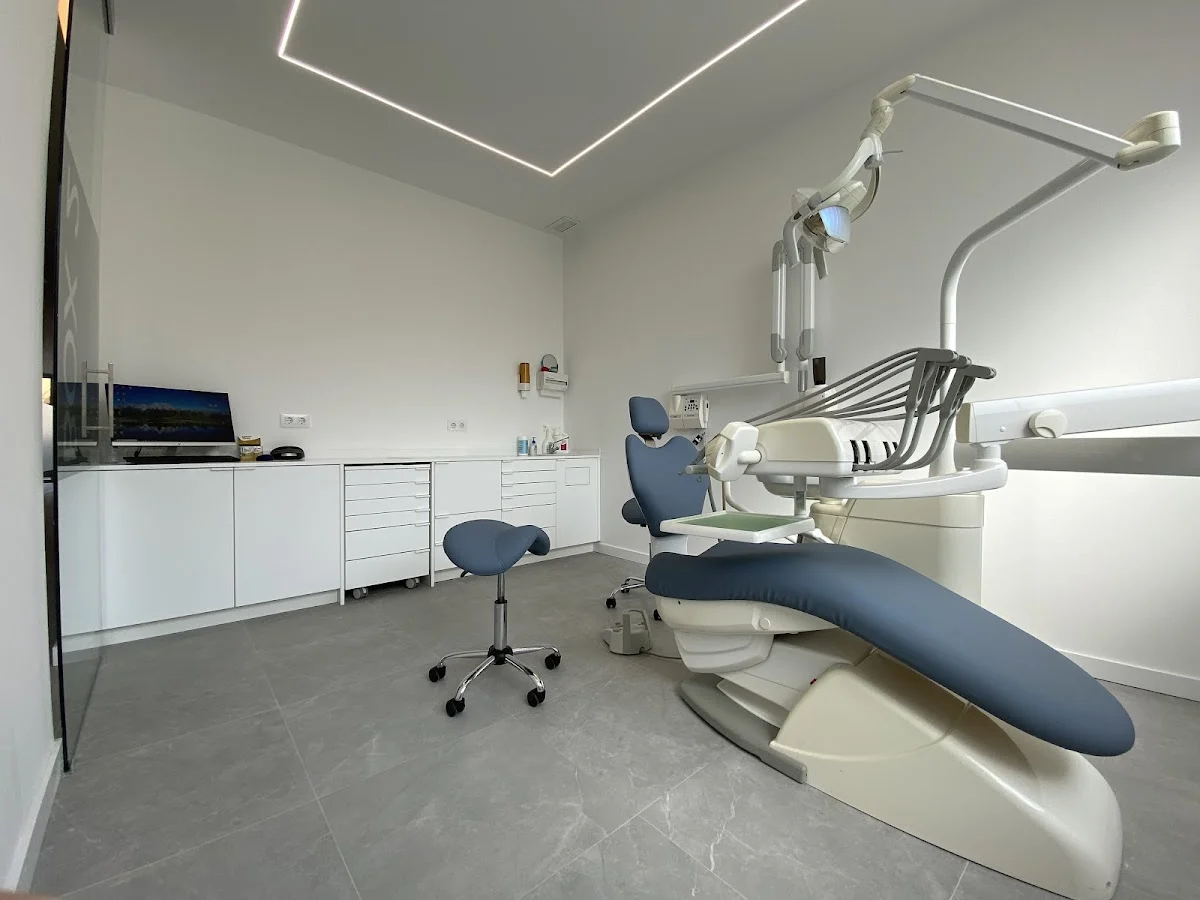 Clinica Dental Nieto Nadal - 2