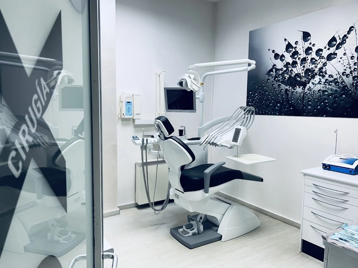 Clínica Dental Novabur | Dentista en Burgos | Implantes dentales | Odontopediatría | Ortodoncia - 2