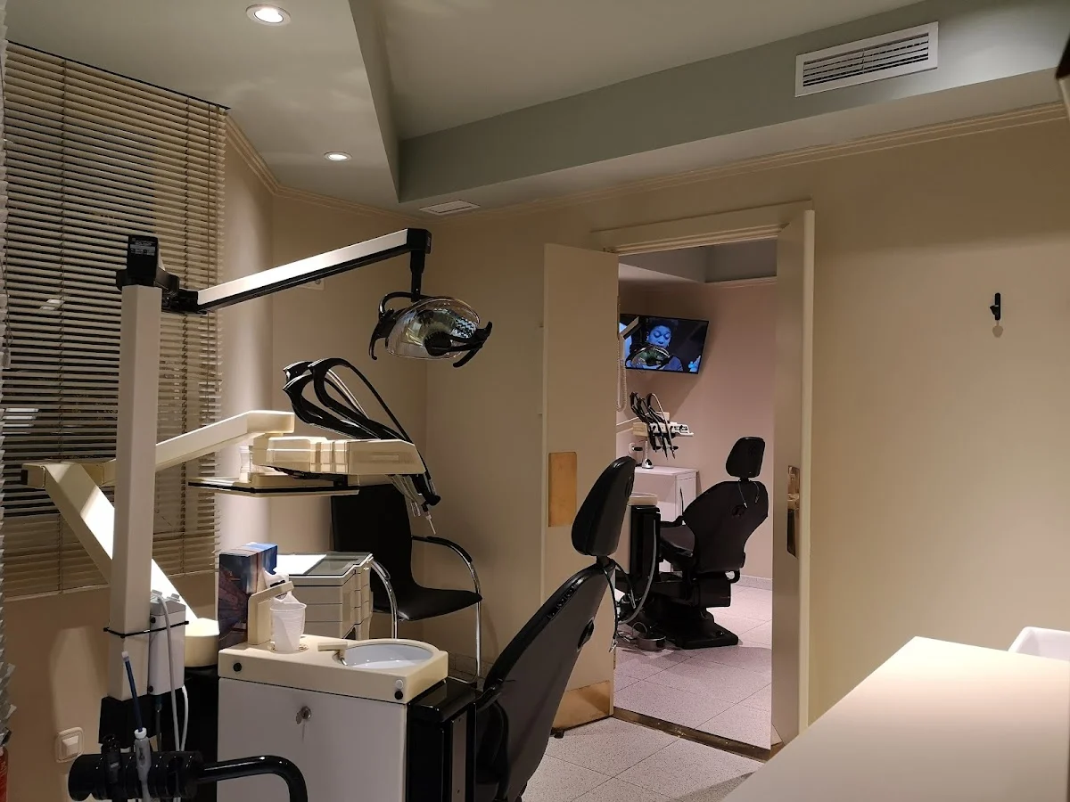 Clinica Dental Numa/ Dr.Ulises Carlos Romani