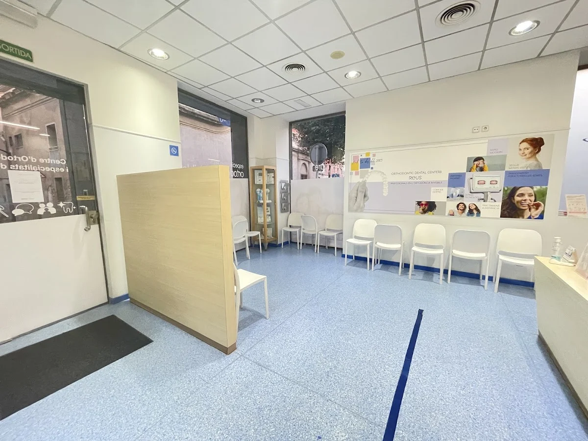 Clínica Dental Orthodontic Centers - 2