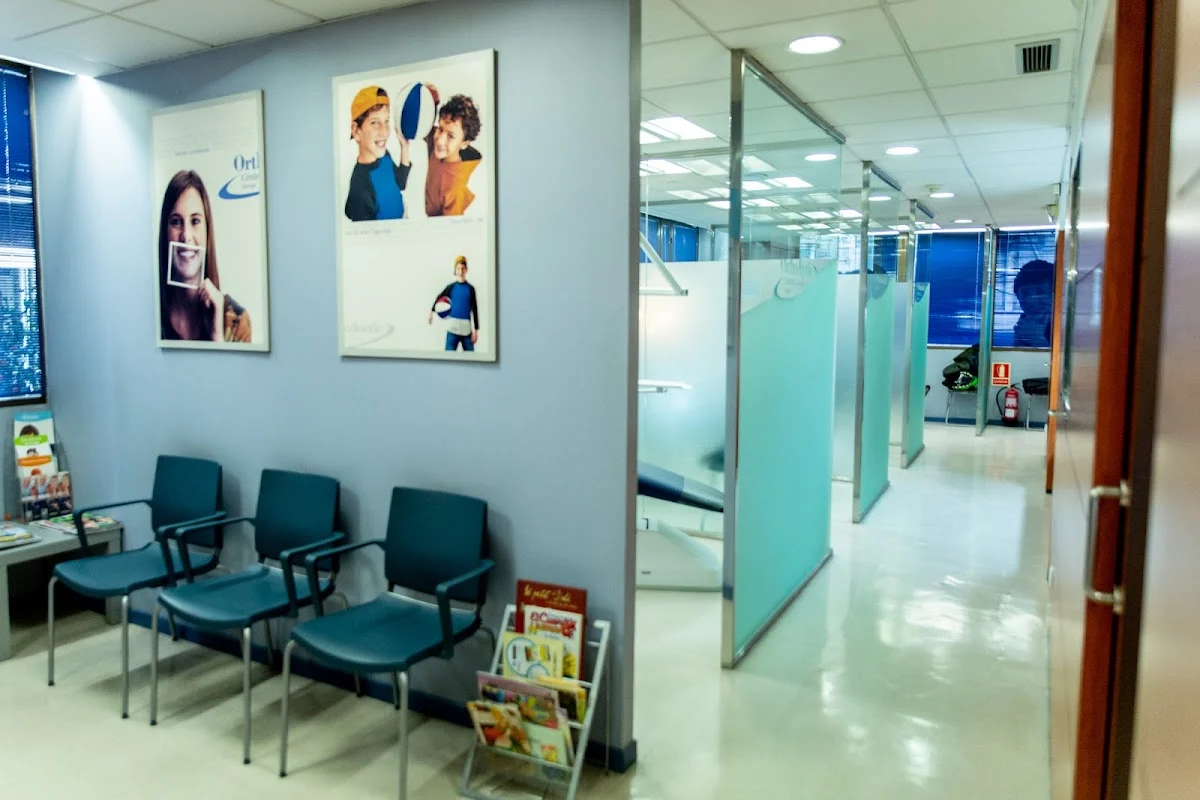 Clinica Dental Orthodontic Centers - 2