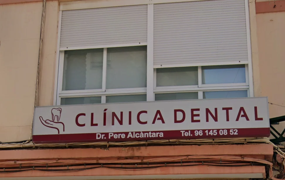 Clinica Dental Pere Alcantara - 2