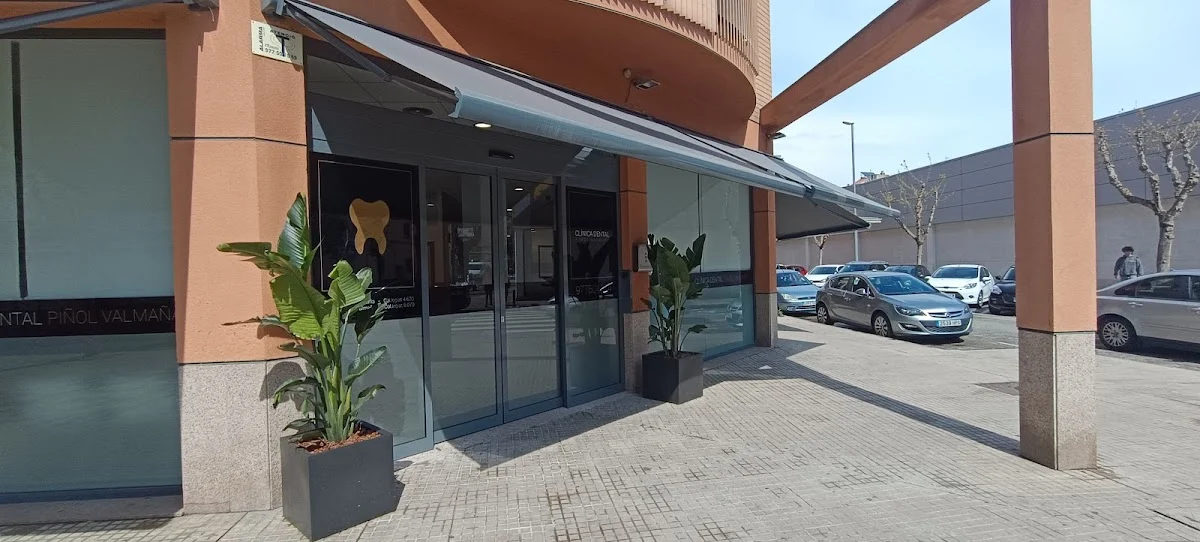 Clínica Dental Piñol Valmaña