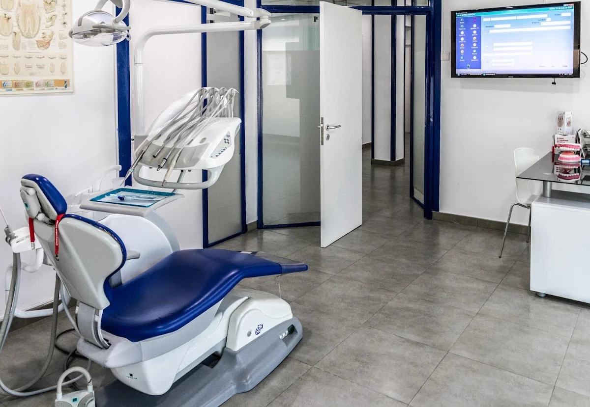 Clínica Dental Pinto Karen Dental Adeslas ️ - 2