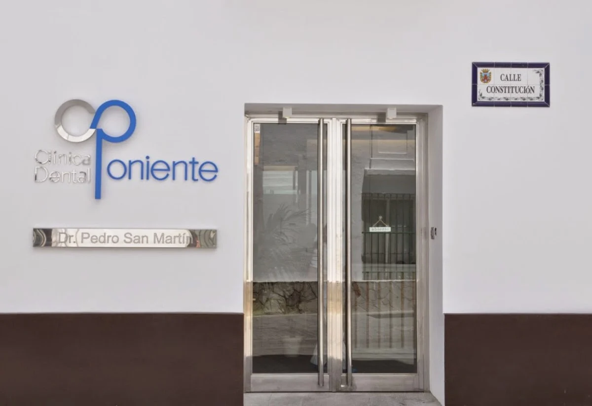 Clinica Dental Poniente - Su dentista en Chiclana - 2
