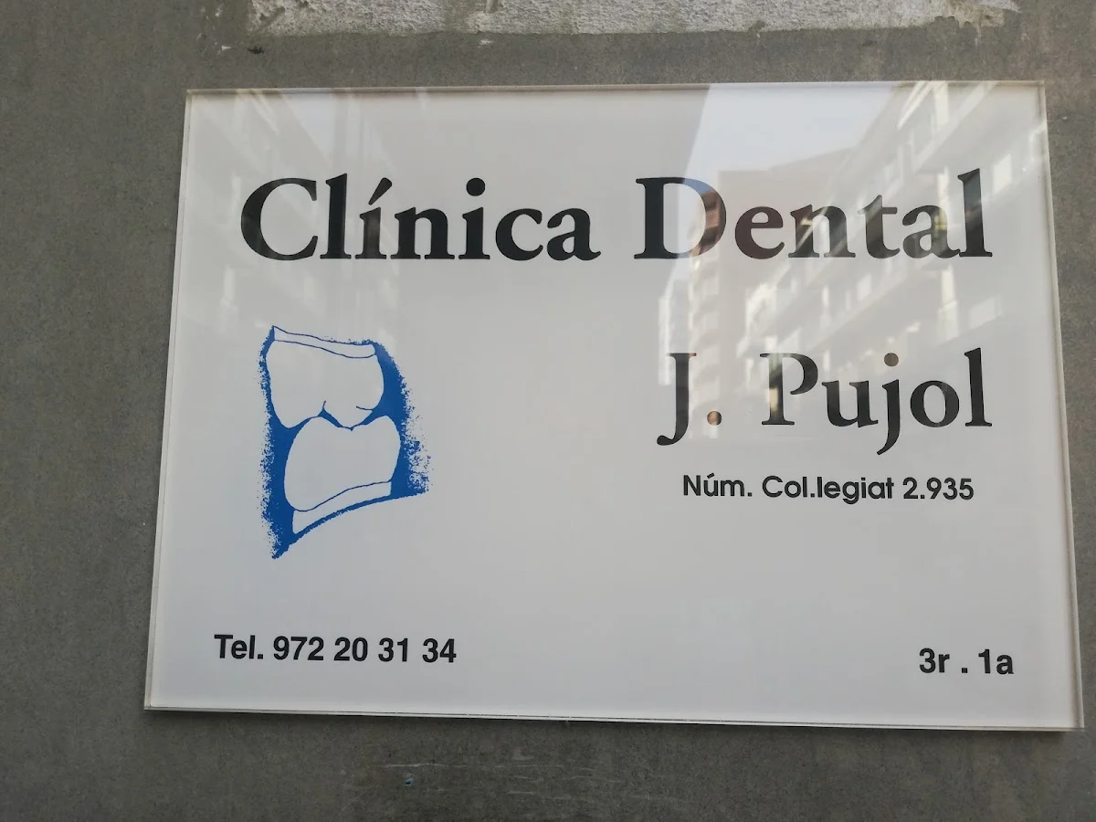 CLÍNICA DENTAL PUJOL