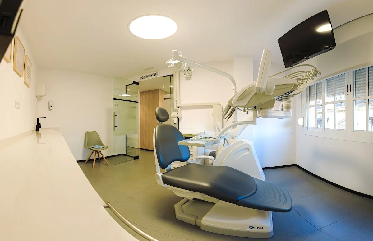Clínica Dental Román Mesa - 2