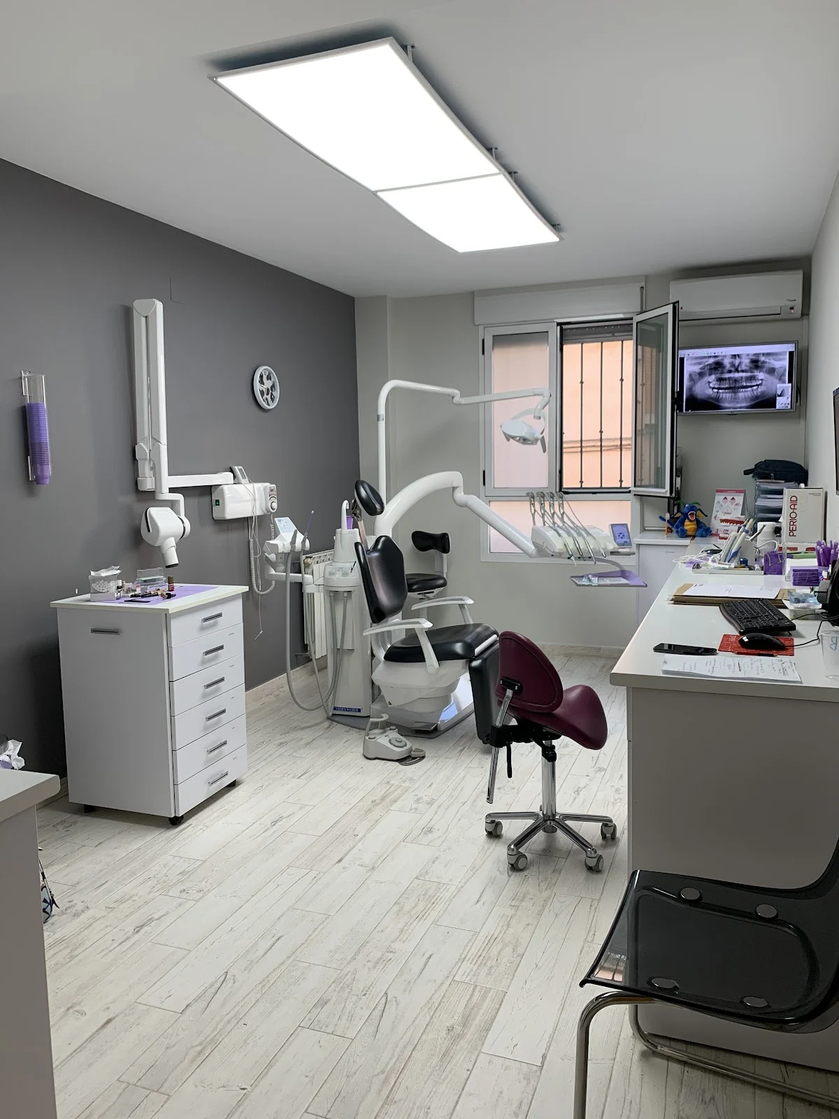 CLÍNICA DENTAL Romera-López.