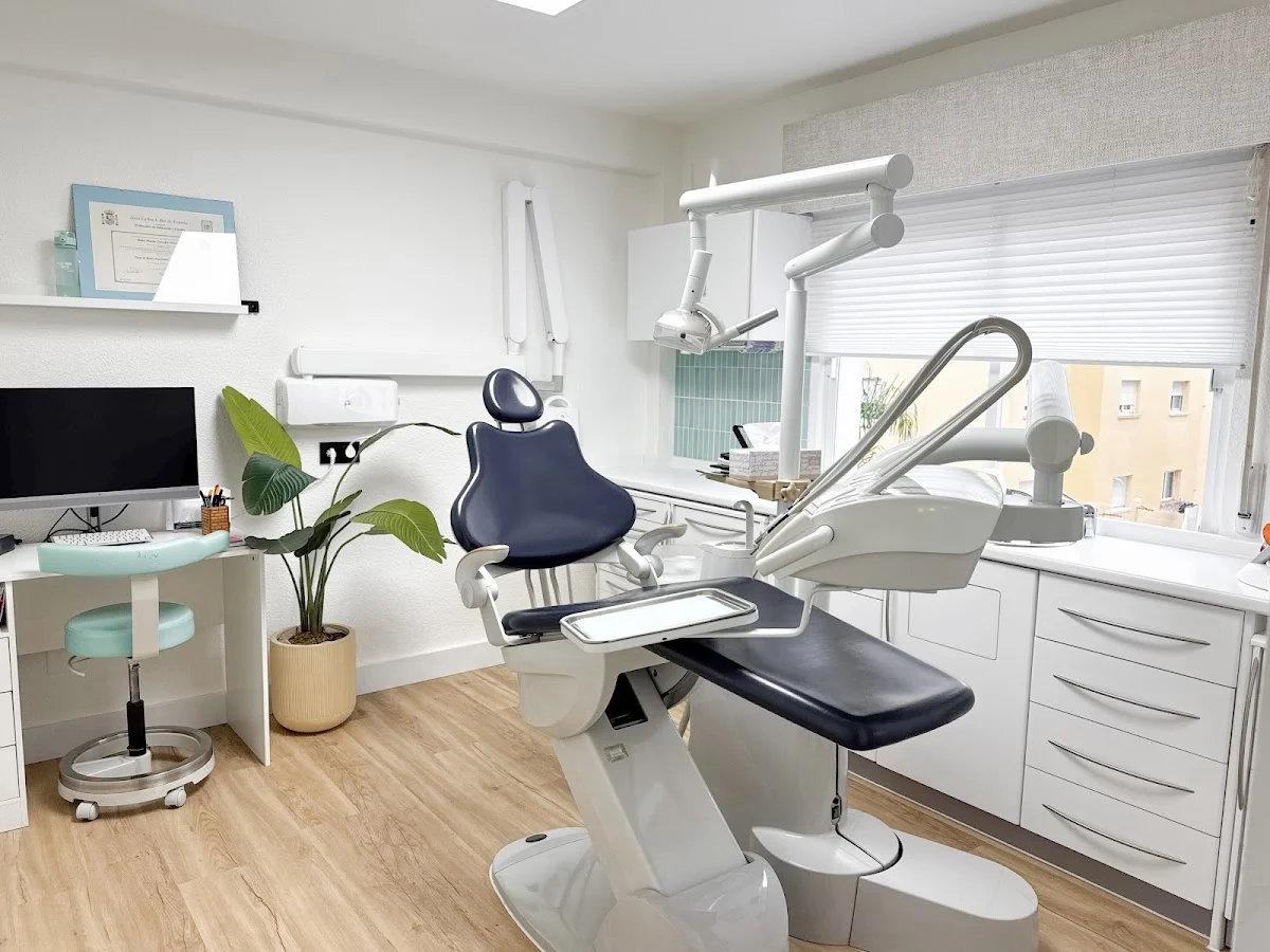 Clínica Dental Rudolphi Solero - 2